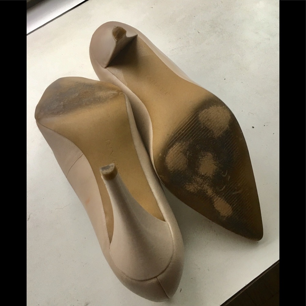 Shoe - Picture 3 of 3